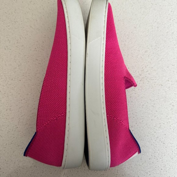 Rothy's Bubblegum Sneaker- RARE Color! SIze 8 EUC - Picture 2 of 3